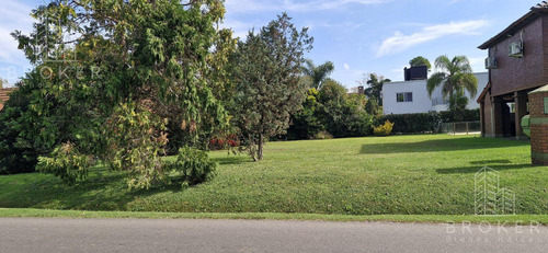 Excelente Lote En Venta En Country Banco Provincia, Moreno