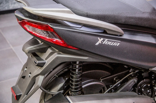 Imagen 2 de 10 de Kymco Xtown 250i Adelatno + 12 Cuotas Sin Interes