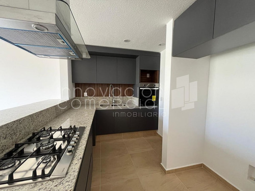 Casa En Renta En Distrito Sophia De 3 Niveles