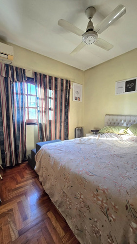 Triplex En Venta 3 Ambientes Con Cochera,isidro Casanova.
