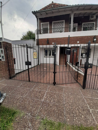 Imagen 1 de 15 de Chalet Tipo Ph Venta Ituzaingó Norte Con Cochera