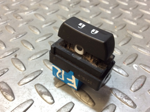 Switch Seguros Delantero Derecho Chevrolet Trax Ls Mod 17-19 (Usado)