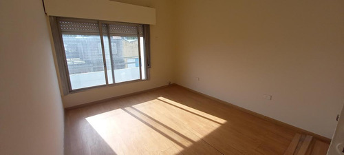 Imagen 19 de 24 de Depto Ph Con 4 Dormitorios, Garage Y Amplia Terraza - Beruti Al 100 - Quilmes Oeste