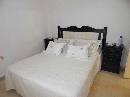 Venta - Piriápolis - Orden De Vender!!! Casa Amplia Con Apto Al Fondo Y Terreno Al Frente En Excelente Zona - Ref 1549