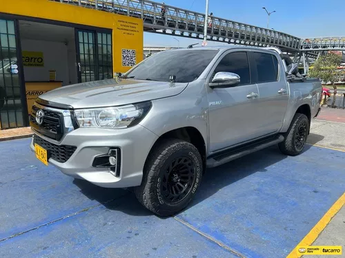 Toyota Hilux 4x4 2400cc Mt Aa