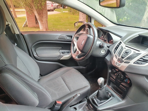 Ford Fiesta Kinetic Design 1.6 Design 120cv Titanium 2013