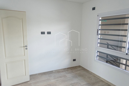 Imagen 16 de 21 de Nuevo Precio - Dpto 2 Amb 2º Piso Al Fte C/ Balcón Entrega Inmediata