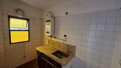 Se Vende Departamento 1 Dorm. Monoblock Stabio