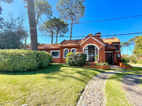 Imagen 11 de 11 de Venta Casa - 3 Dormitorios Servicio Pileta Y Parrillero - Playa Mansa - Ref:4302563