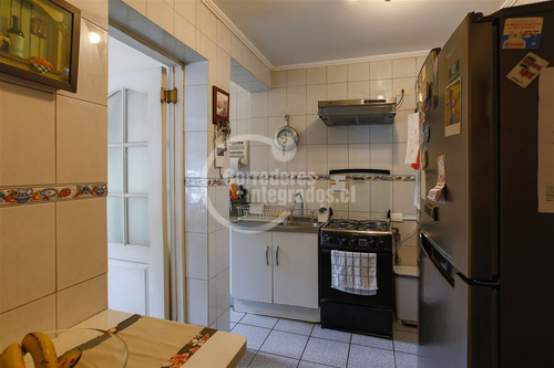 Casa En Venta De 5 Dorm. En Las Condes