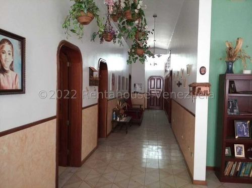 Imagen 8 de 11 de Casa En Venta La Viña Valencia Carabobo 22-20963 Gerardo Guillen Rent-a-house