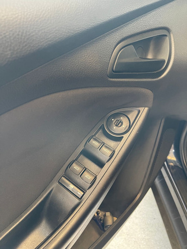 Ford Focus III 1.6 Sedan S