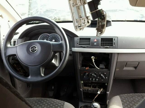 Imagem 3 de 3 de Sucata De Meriva Maxx 1.4 Econo Flex Motor Câmbio Peças