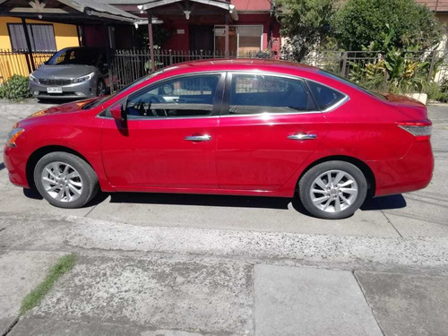 Nissan Sentra 1.8, 2013, Rojo Metálico, 4 Puertas