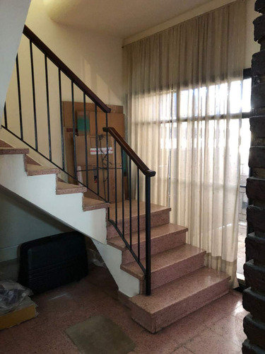 Vendo Excelente Casa Remodelada A Mts De Juan B Justo Al 2500, Ideal Para Empresas O Rentas