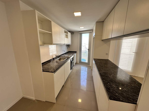 Departamento De 2 Dormitorios En Alquiler En Barrio Gral. Paz - Torre Alto Paz
