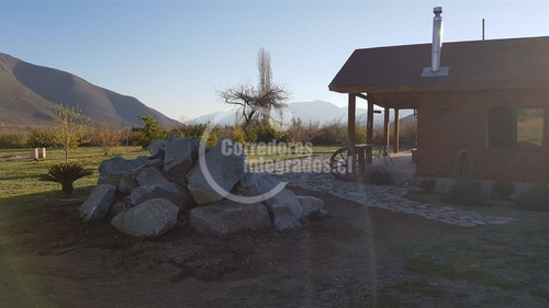 Parcela De 26.000m2 Con Casa Y Cabaña En Putaendo