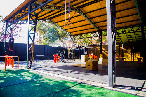 Se Arrienda Local Comercial En Av. Cristobal Colón