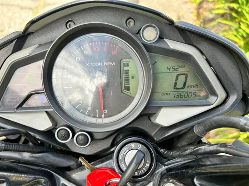 Pulsar Ns 200 Con Accesorios Y En Excelentes Condiciones