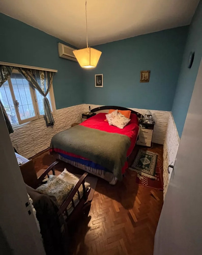 Vendo 2 Casas En Un Padrón De 400m2, Al Frente Jardín, En Una Planta 5 Dorm, 3 Baños, Entrada Para Autos 5. Malvin Sur Usd 280.000 Dolares