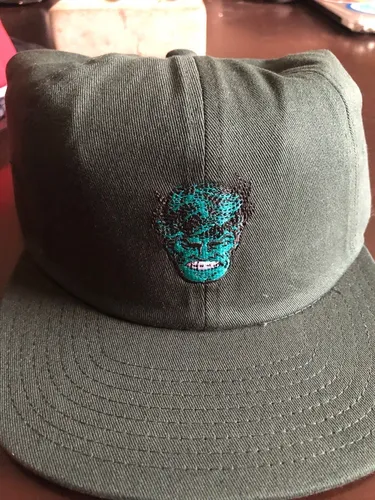 Gorra Vans Hulk X Marvel