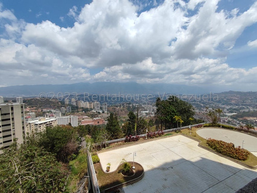 220 Mt2, Vista Increíble De La Ciudad, Agradable Clima De Montaña,. Esta En Manzanares