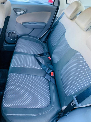 Fiat Grand Siena 1.6 Essence 2013