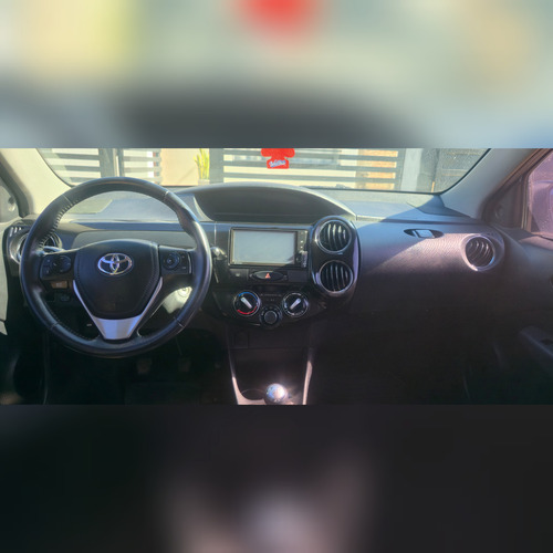 Toyota Etios 1.5 Sedan Xls l18