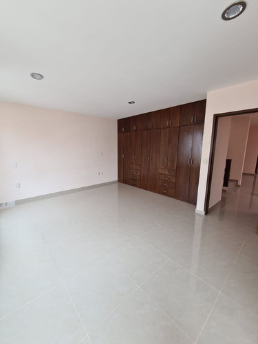 Imagen 22 de 30 de Preciosa Casa En Venta En Cumbres Del Lago