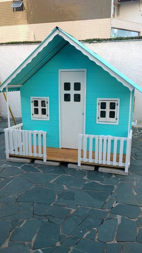 Casinha 2,20x2,80 Com Telhado Pintado E Kit Acrilico