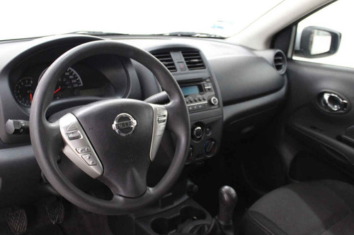 Imagen 12 de 15 de Nissan Versa 2017 4 Cilindros