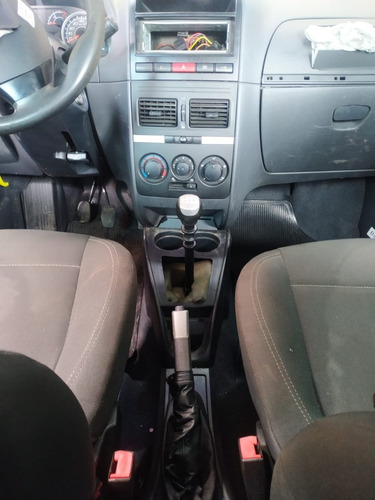 Imagem 10 de 14 de Sucata Fiat Idea Attractive 1.4 8v Fire Manual Ano 2012