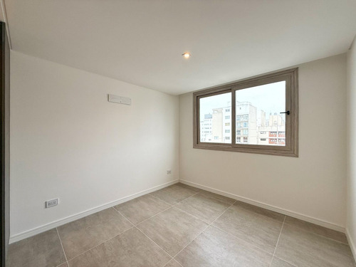Piso 3 Ambientes A Estrenar · Plaza Mitre