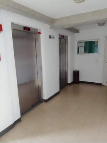 Vendo Excelente Apartamento En Urb. Miravila De 94 Mts2 Documentos De Propiedad Y Demás Solicitados Por El Registro Al Día Solo Para Firmar.
