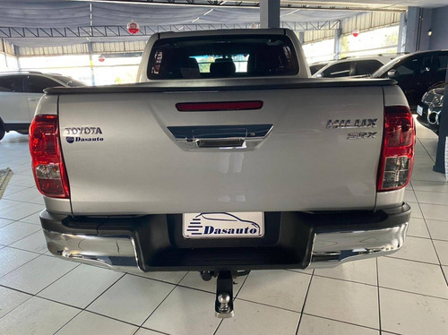 Imagem 4 de 13 de Toyota Hilux 2.8 Srx 4x4 Cd 16v Diesel 4p Automático
