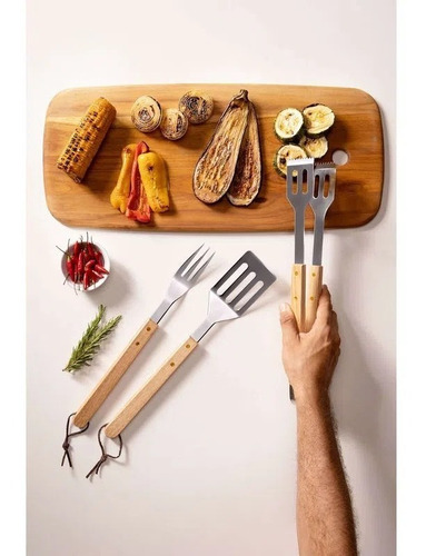 Imagem 2 de 3 de Conjunto Churrasco Espátula Garfo Pegador 3 Peças Brinox