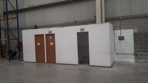 Bodega En Renta Cuautitlán. 1,560 M2. Andenes Y Racks.
