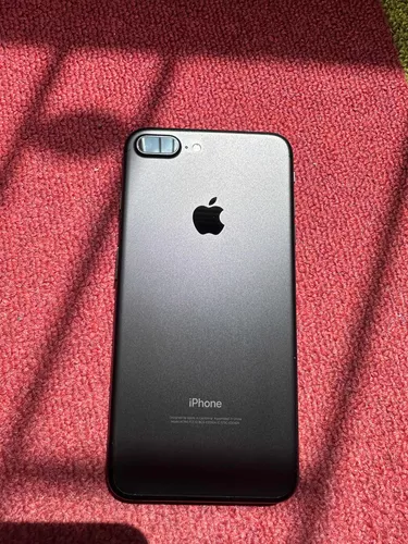 Comprá el iPhone 7 Plus Negro brillante 32 gb usado