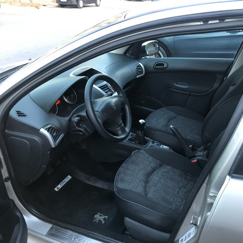 Peugeot 207 1.4 Sedan Hdi Xs