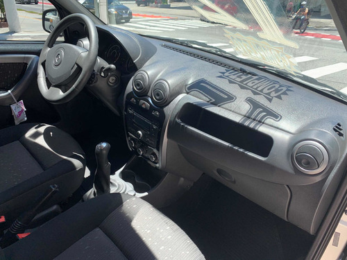 Renault Logan 2012 1.0 16v Expression Hi-flex 4p