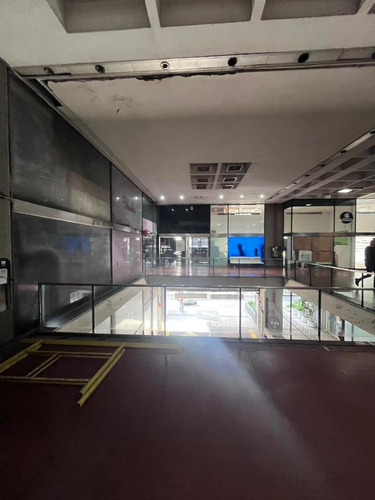 Locales Comercial En Galería Jardín