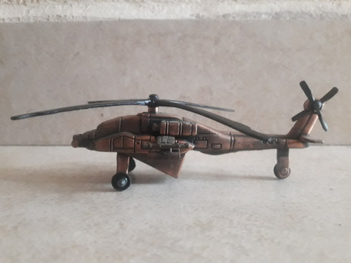 Helicóptero Sacapuntas Escala Die Cast Metal Collectible