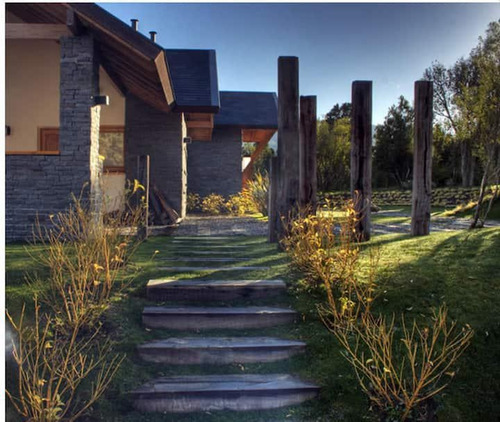 Imagen 3 de 29 de Venta Casa - Arelauquen Golf Country Club - Mnza S - Lote 11 - Bariloche