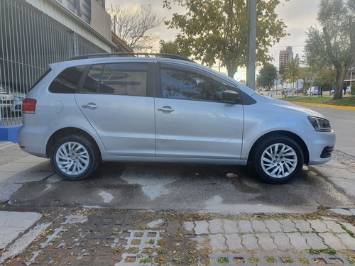 Imagen 4 de 10 de Volkswagen Suran 2016 1.6 Comfortline 101cv