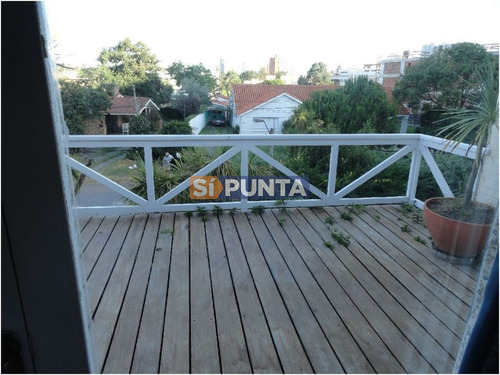 Imagen 3 de 18 de Casa En Alquiler Playa Mansa