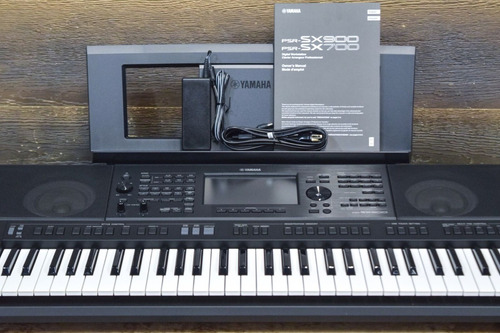 Yamaha Psr-sx900 Digital Workstation 61-key Organ Keyboard.