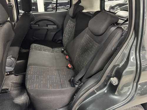 Fiat Uno 1.0 EVO VIVACE 8V FLEX 4P MANUAL