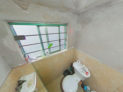 ¡gran Oportunidad En Ecatepec! Casa En Venta Con Distribución En Dos Niveles Y C