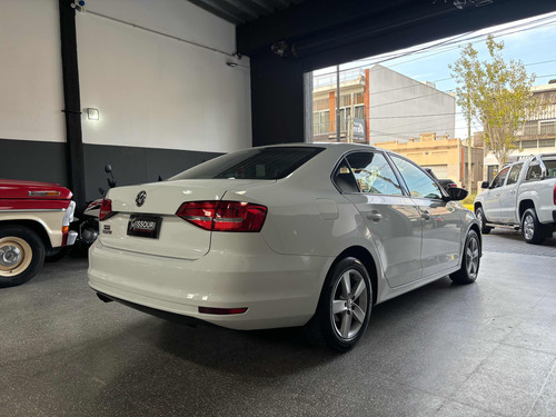 Volkswagen Vento 2.5 Advance Plus 170cv Tiptronic