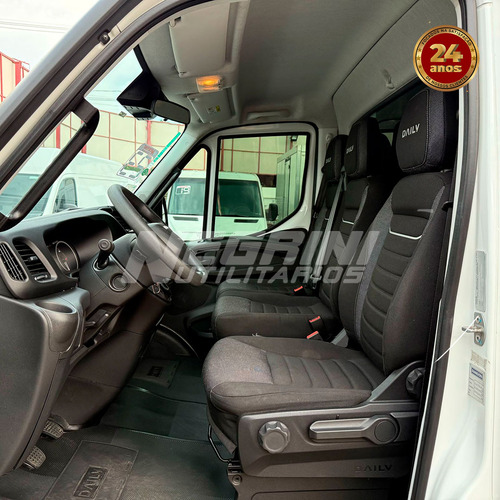 Iveco Daily 35-160 Cs Baú Completa 2023 Muito Nova 14881km